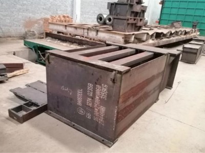 特大型打砂設(shè)備，對所有特大型金屬件表面打砂清除表面雜質(zhì)