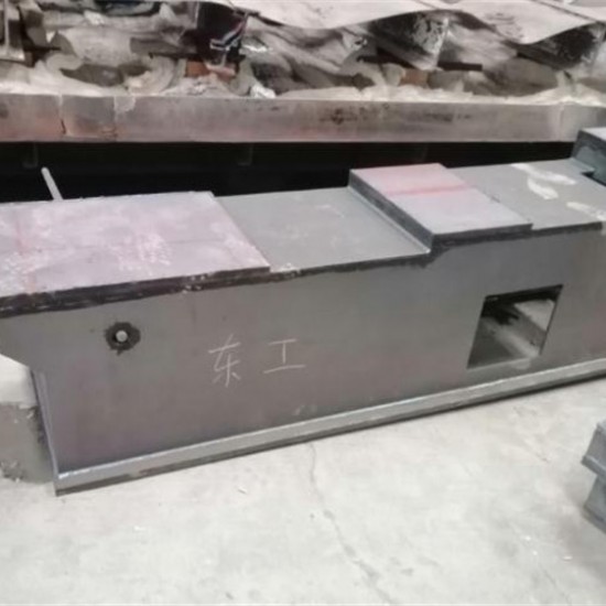 特大型打砂設(shè)備，對所有特大型金屬件表面打砂清除表面雜質(zhì)